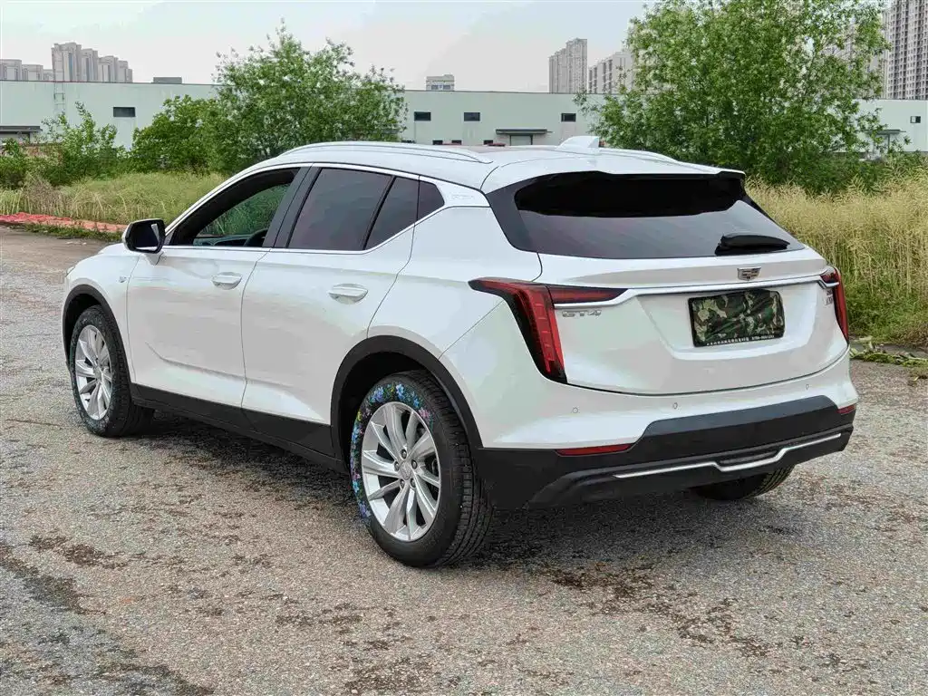 Cadillac GT4 2023 25T Trend Edition фото 7