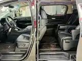 Фото 16 - Toyota Vellfire