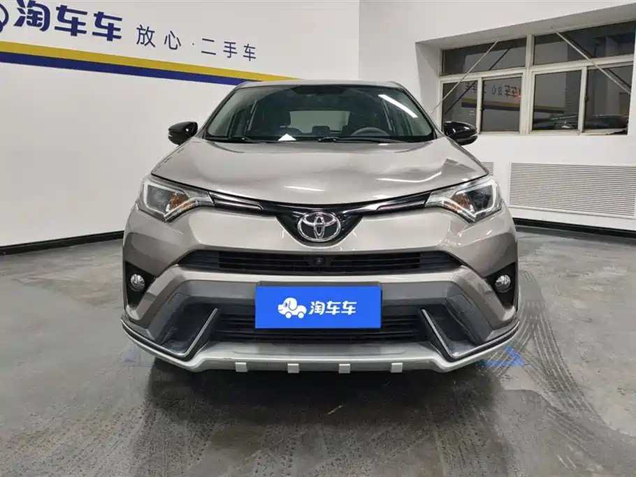 Toyota RAV4 Rongfang 2018 2.0L CVT 2WD Trend X Edition фото 2