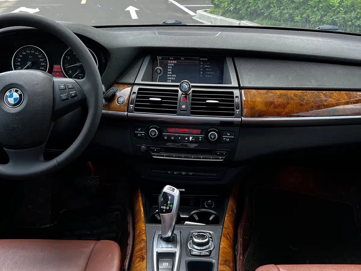 BMW X5 (Import) 2013 xDrive35i Leading фото 11