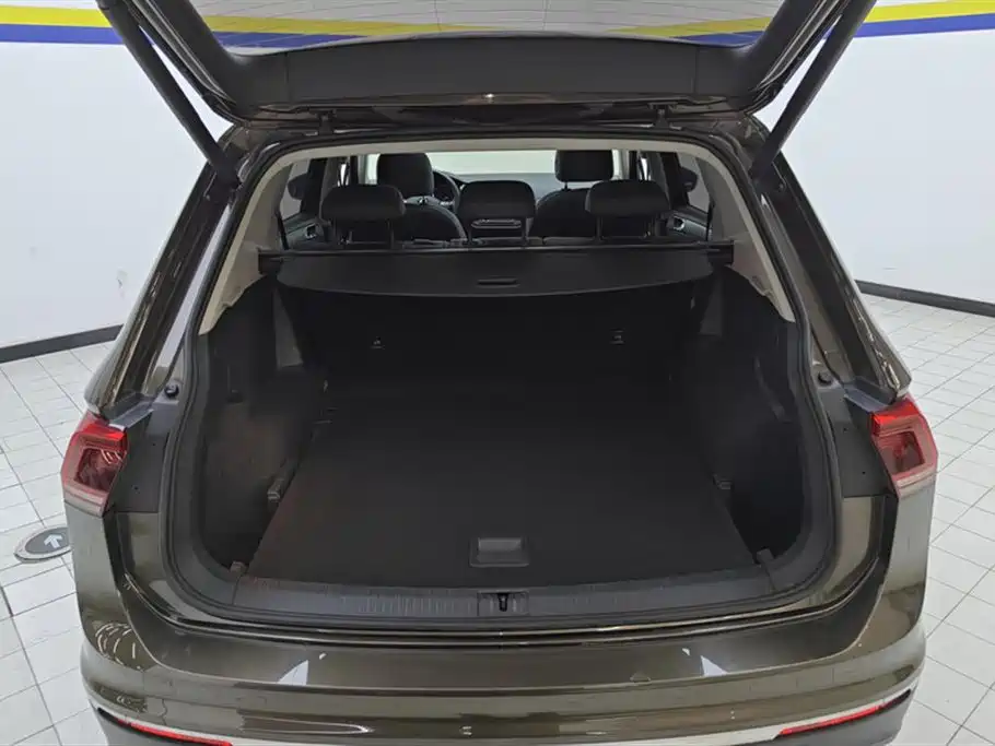 Volkswagen Tiguan L 2017 330TSI Automatic 2WD Flagship Edition фото 4
