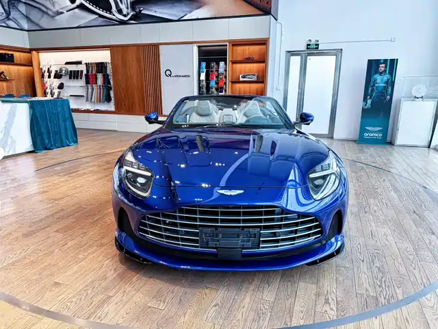  Aston Martin Aston Martin DB12 2025 4.0T V8 Volante