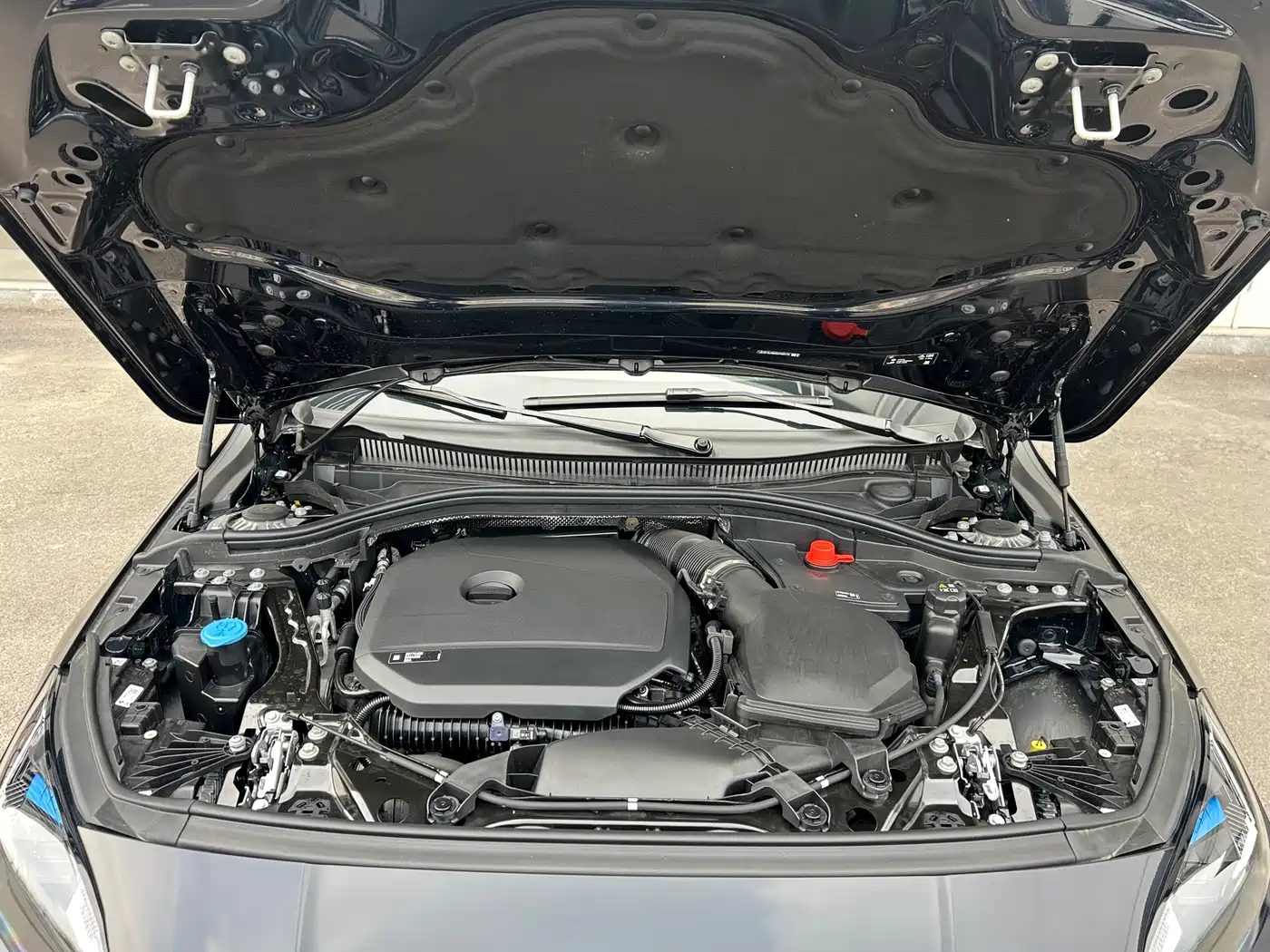 BMW 2-SERIES