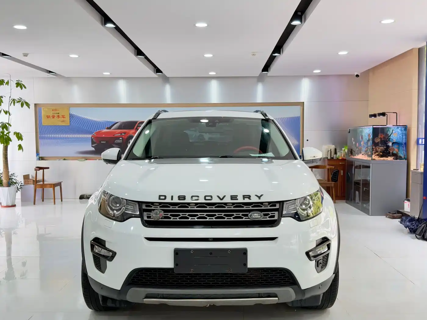 Land Rover Discovery Sport 2017 2.0T SE фото 2