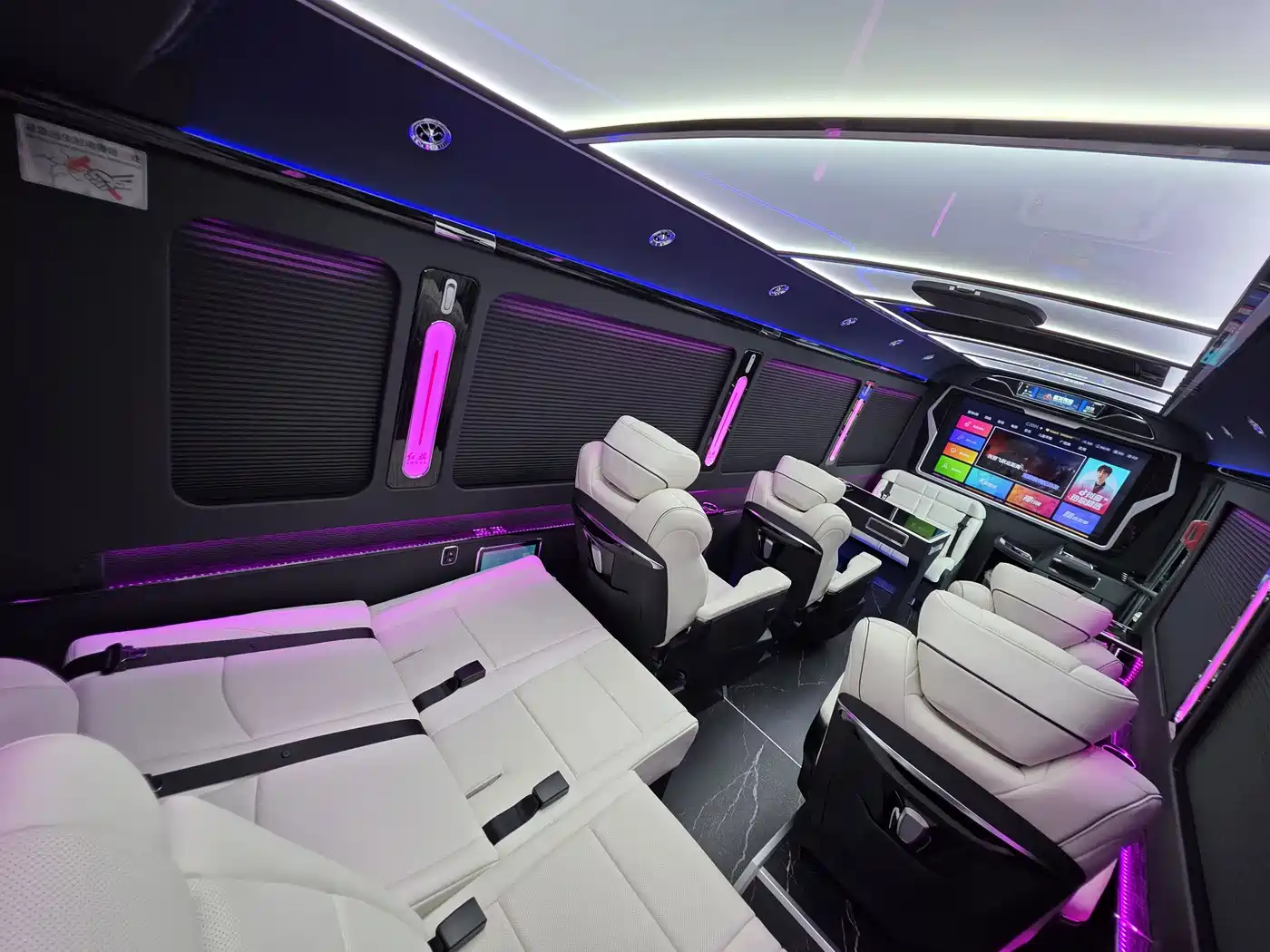 Hongqi Guoyue 2024 3.0T Flagship Edition 17-seater фото 12