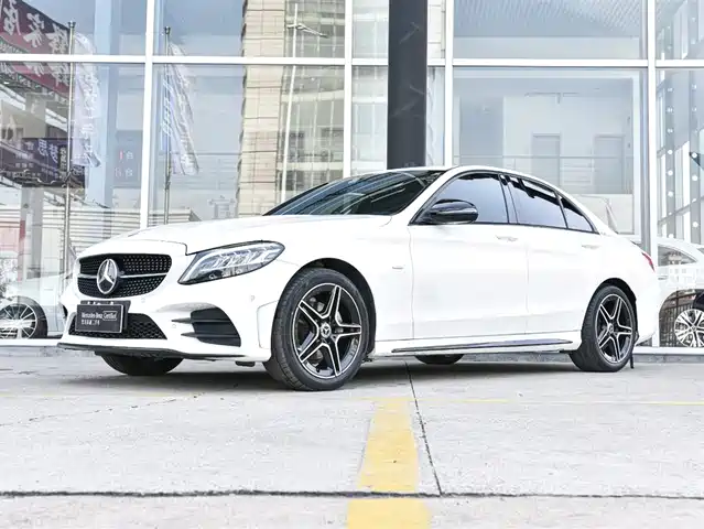 Mercedes-Benz C-Class 2021 C 260 Starry Exclusive Edition — фото 3