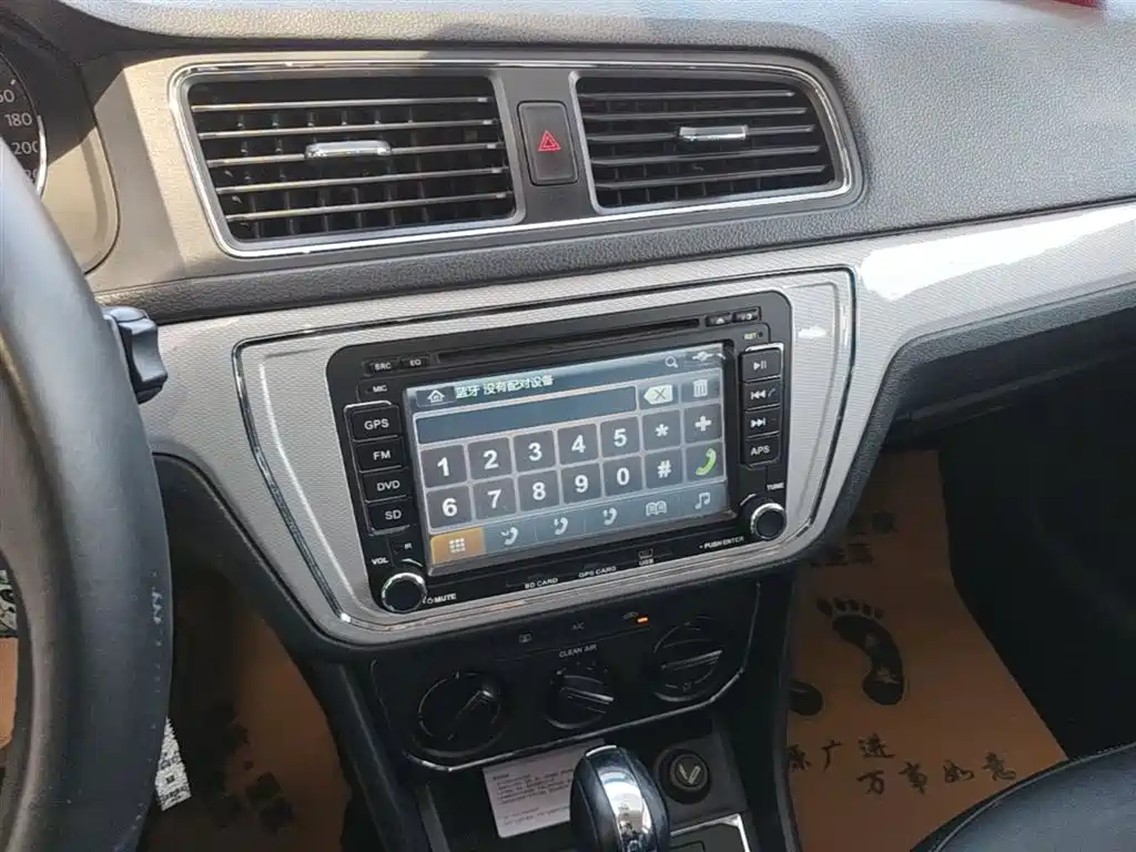 Volkswagen Lavida Tour 2015 1.6L Automatic Comfort Edition фото 13