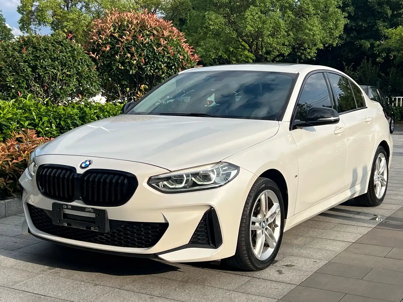 BMW 1-SERIES