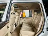 Фото 3 - Lexus LX