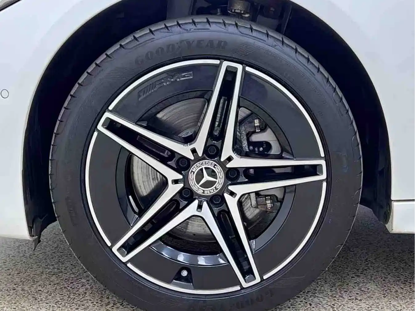 Mercedes-Benz C-Class 2024 C 260 L Night Edition Sport фото 4