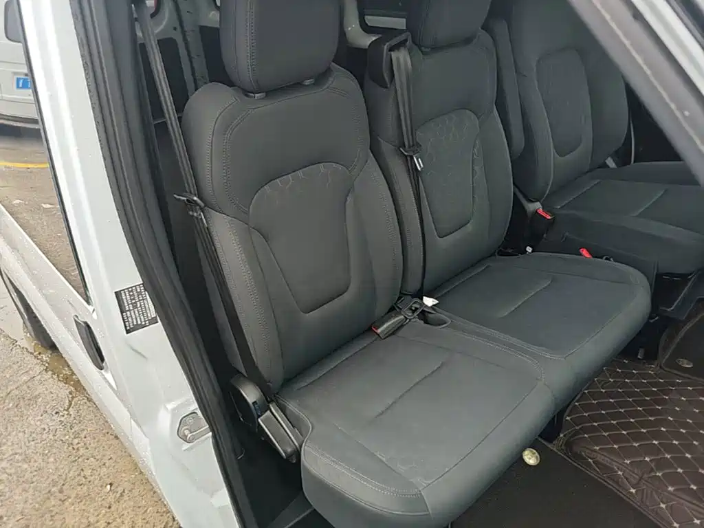 Jiangling JMC Fushun 2024 2023 2.0T Manual Medium Wheelbase Medium Roof Commercial Multi-Purpose Vehicle 7-Seater