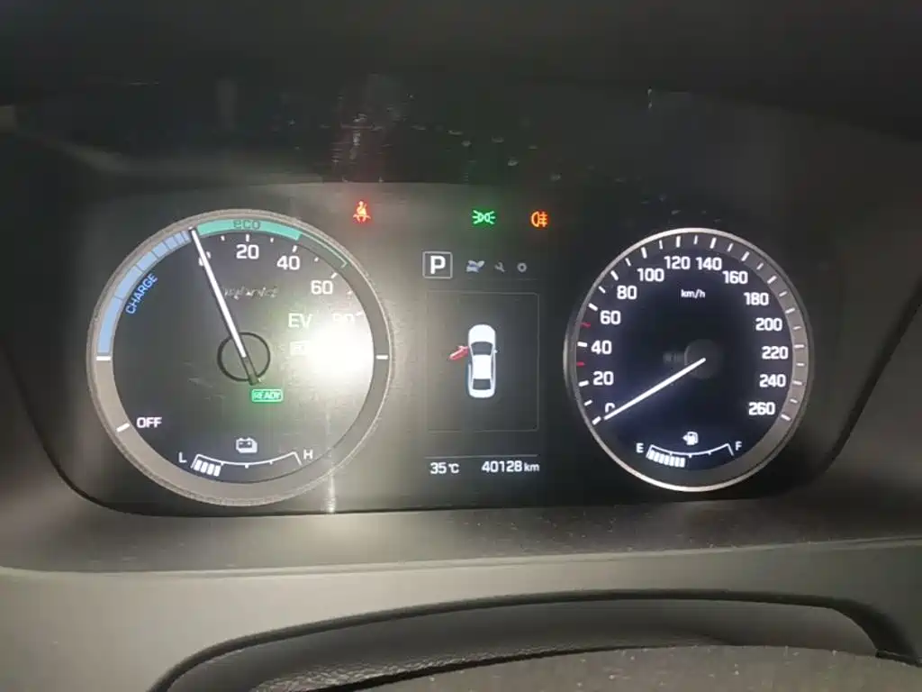 Photo 12 - Hyundai Sonata