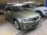 Photo 3 - Lexus IS