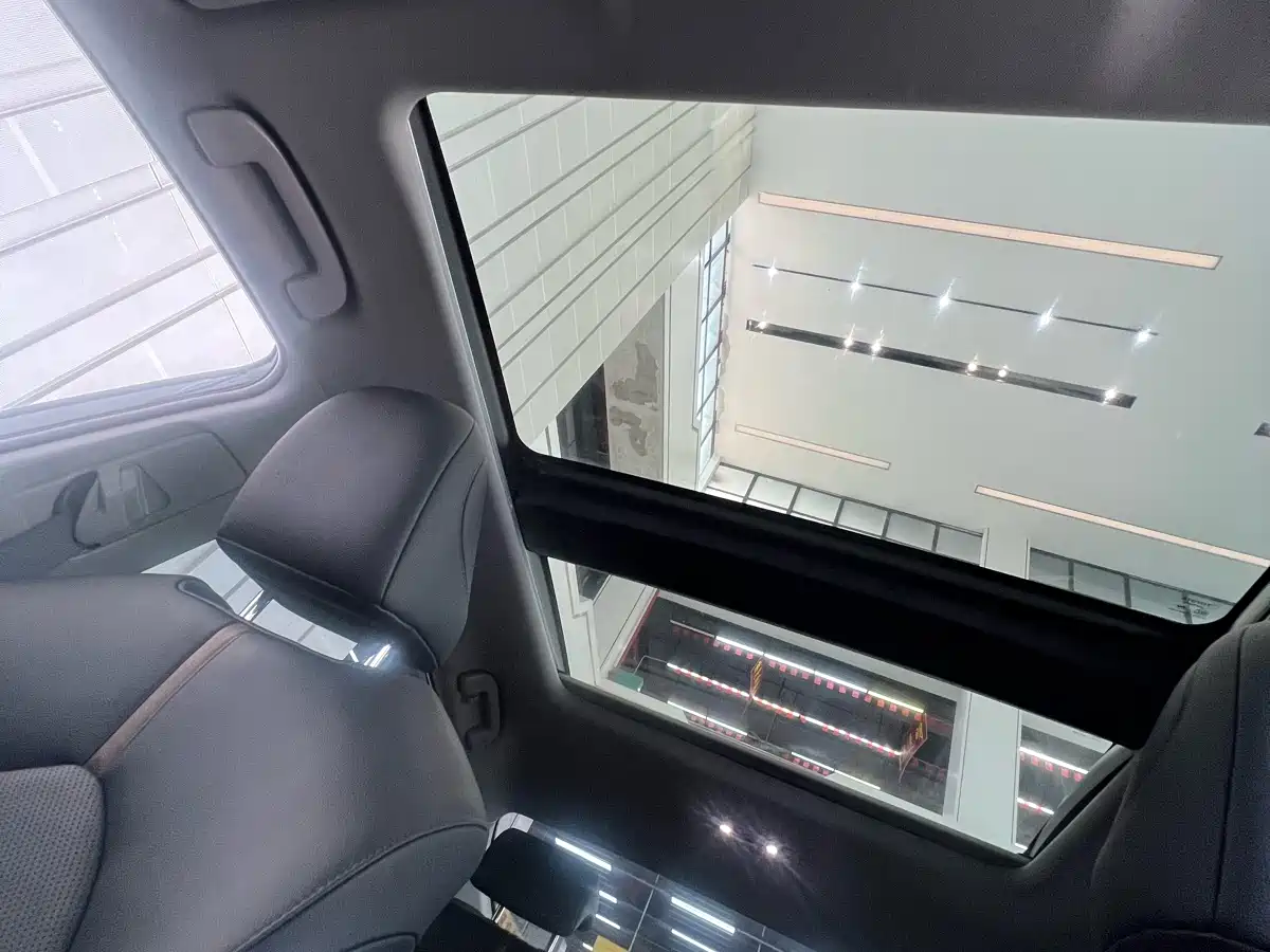 Toyota Camry 2021 2.5G Luxury Edition фото 7