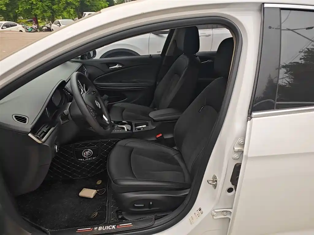 Buick Verano 2017 Sedan 20T DCT Elite фото 15