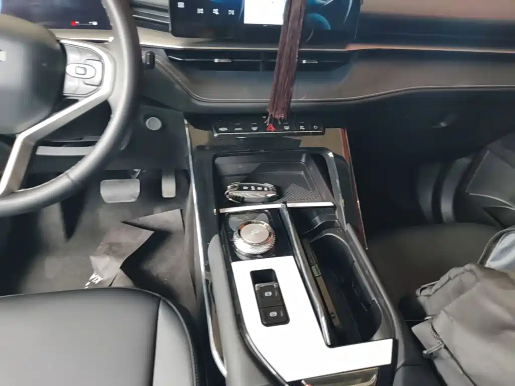 Фото 14 - Haval H6