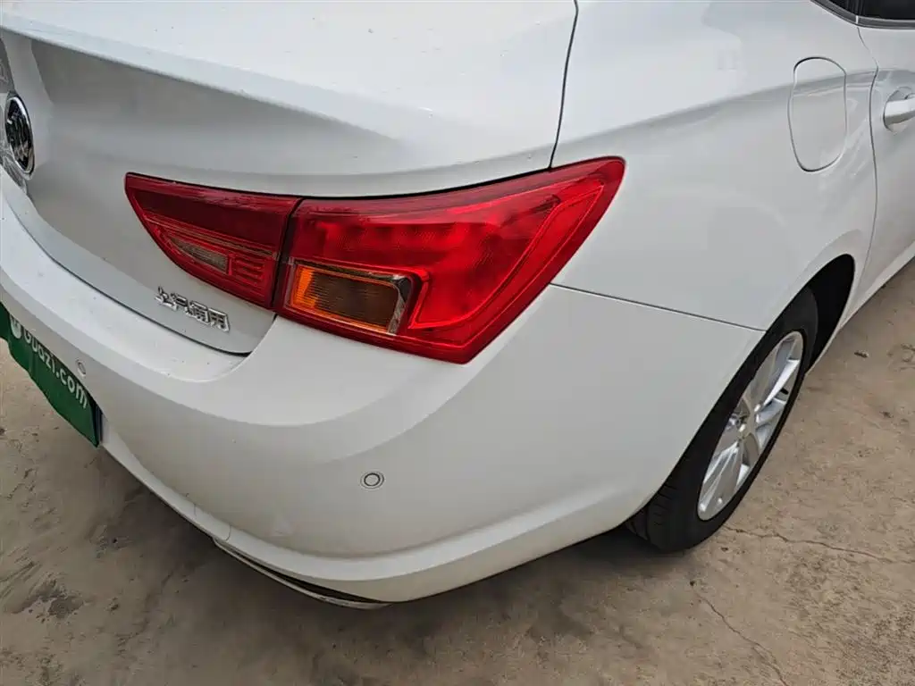 Buick Verano 2017 Sedan 20T DCT Elite фото 8