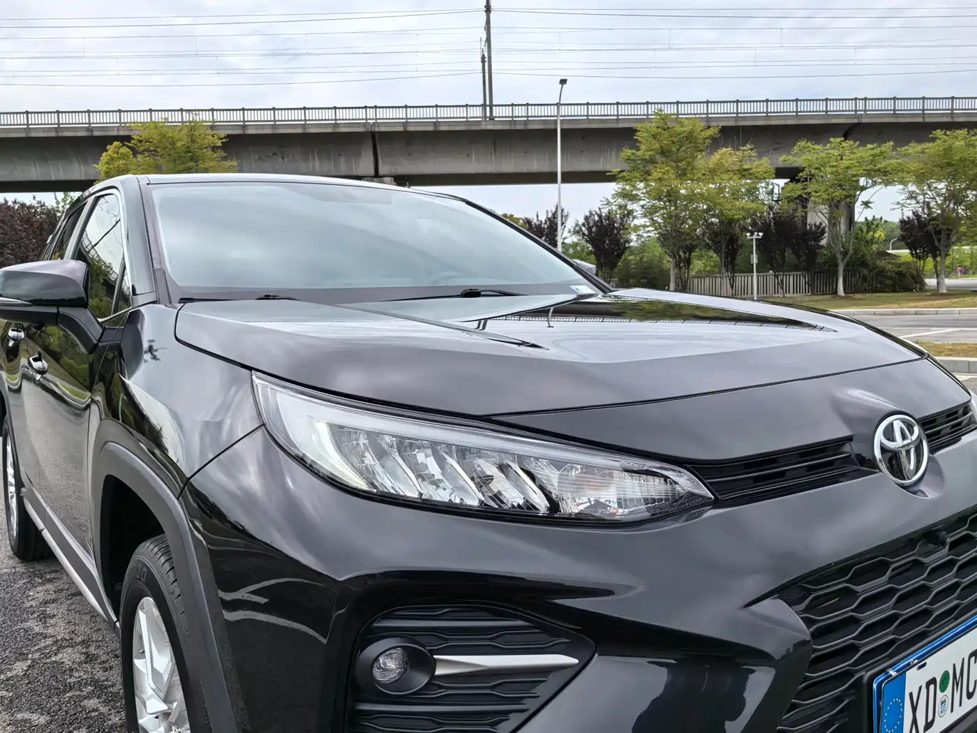 Toyota Wildlander 2023 2.0L CVT FWD LE фото 16