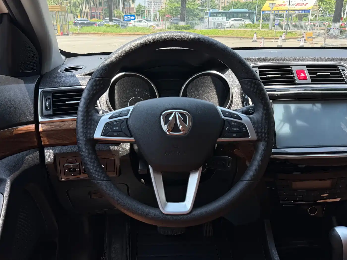 BAIC Weiwang S50 2017 2016 1.5T CVT Joy Elite