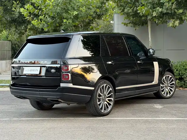 Land Rover Range Rover 2018 3.0 SC V6 Vogue Heritage Extended Edition — фото 3