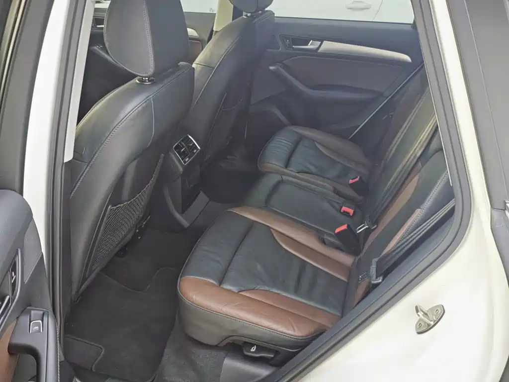 Audi Q5 2018 2017 Plus 40 TFSI Technology