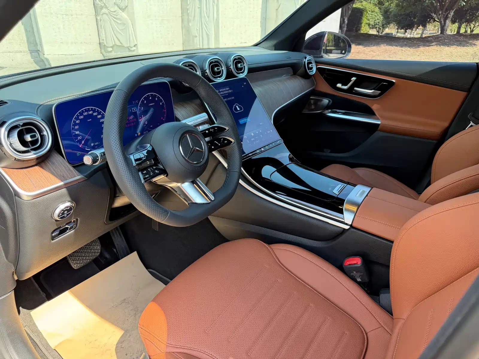 Фото 9 - Mercedes-Benz GLC