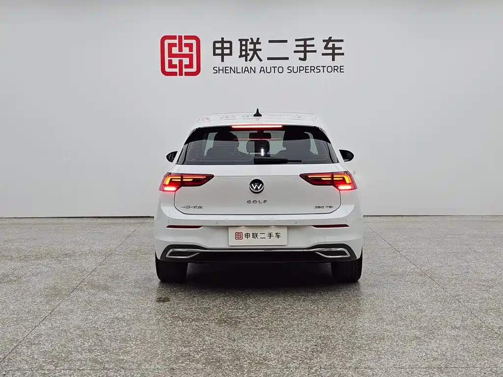 Фото 2 - Volkswagen Golf