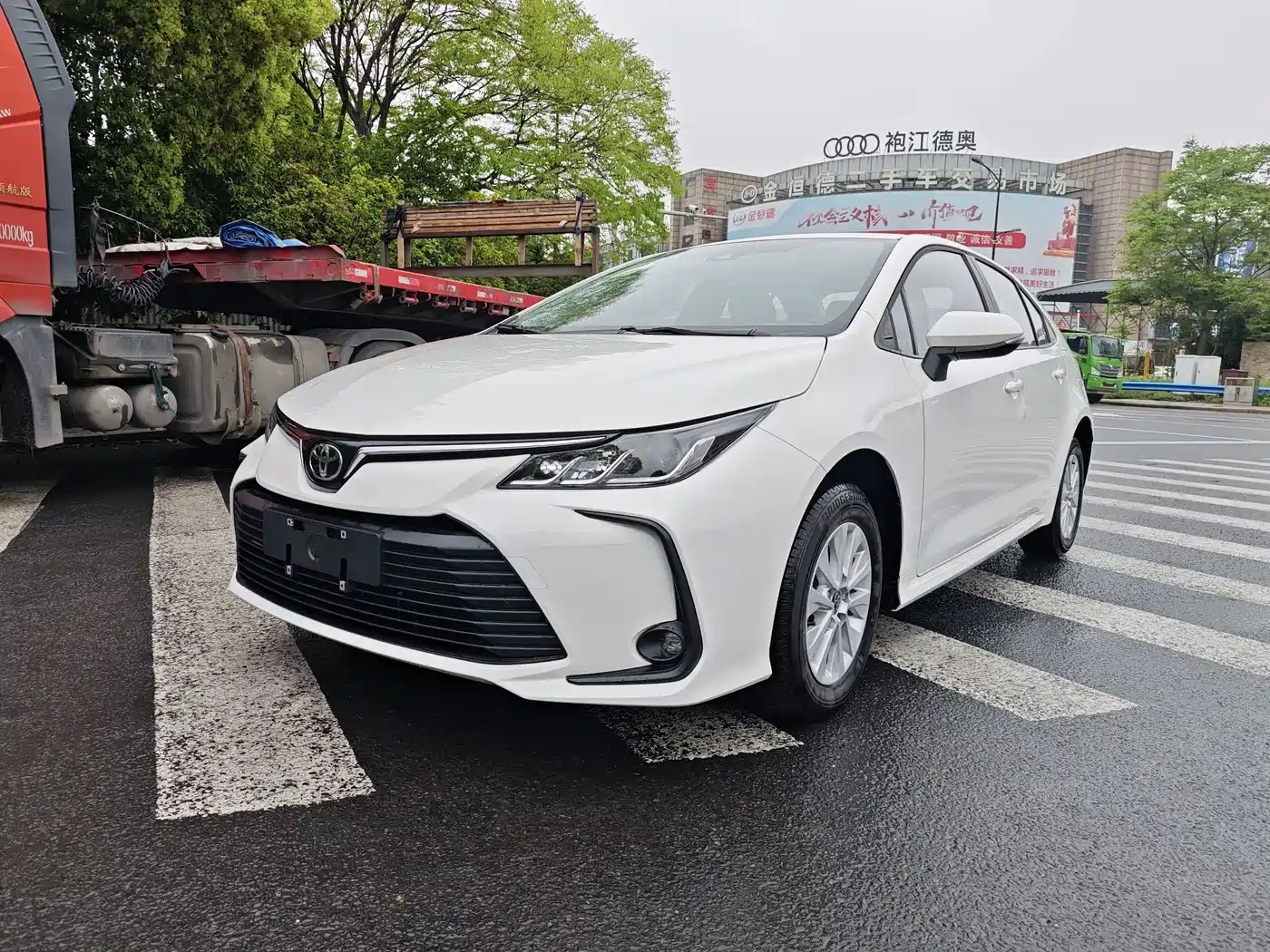 Toyota Corolla 2025 1.2T Pioneer Edition фото 3