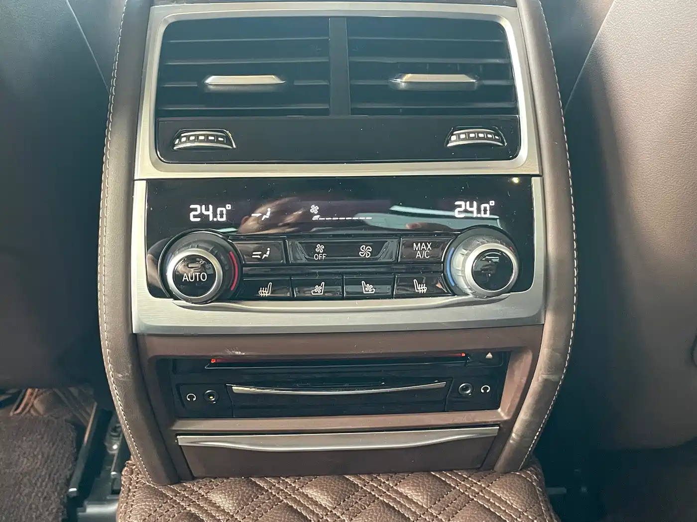 Photo 15 - BMW 7 Series