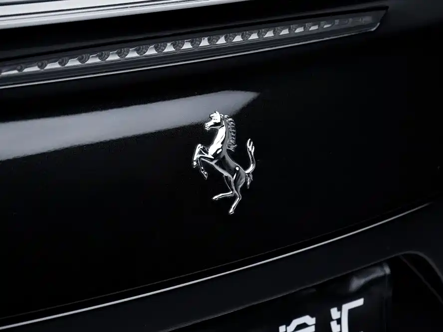 Photo 9 - Ferrari GTC4Lusso