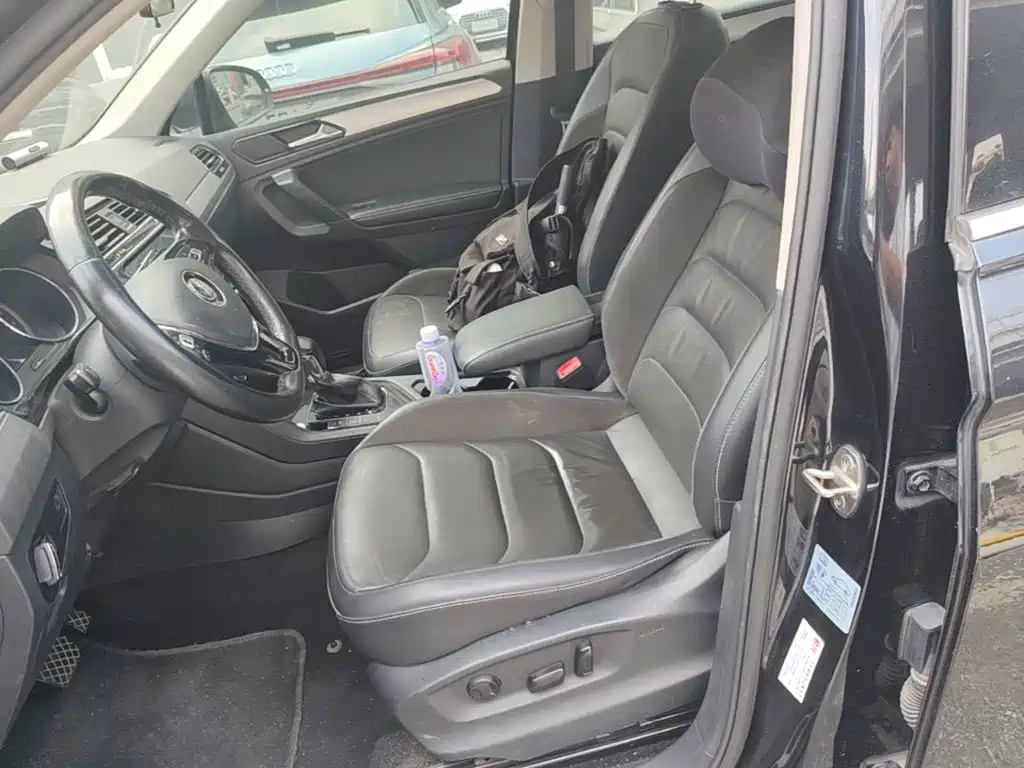 Фото 20 - Volkswagen Tiguan L