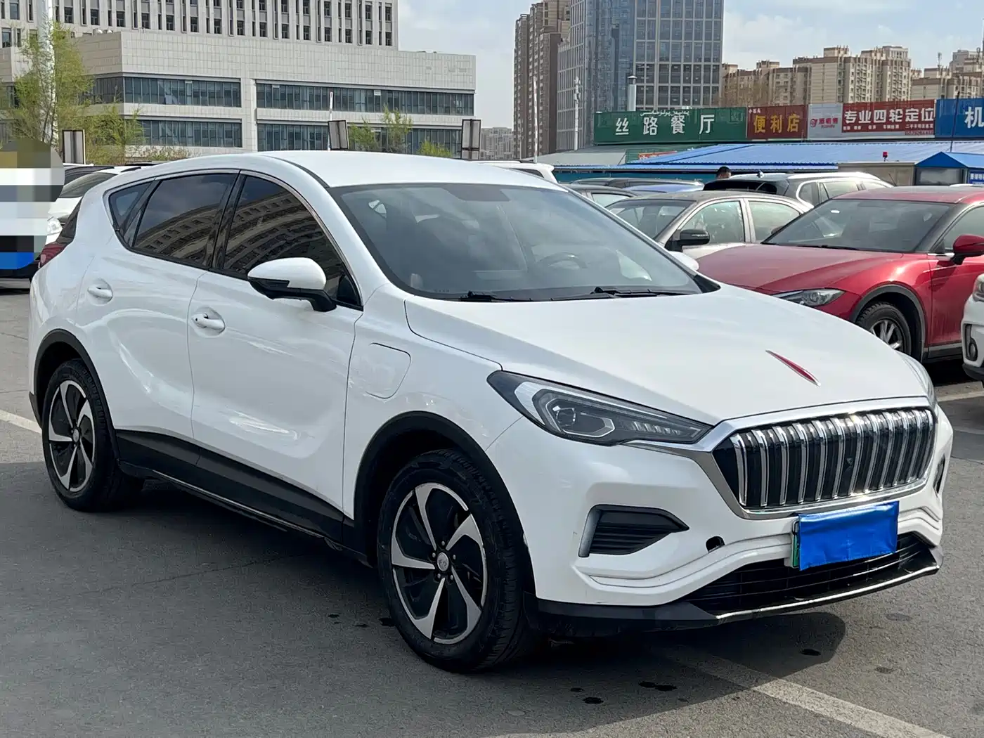 Hongqi E-HS3 2019 Smart Connection Flag Joy FWD Version фото 3