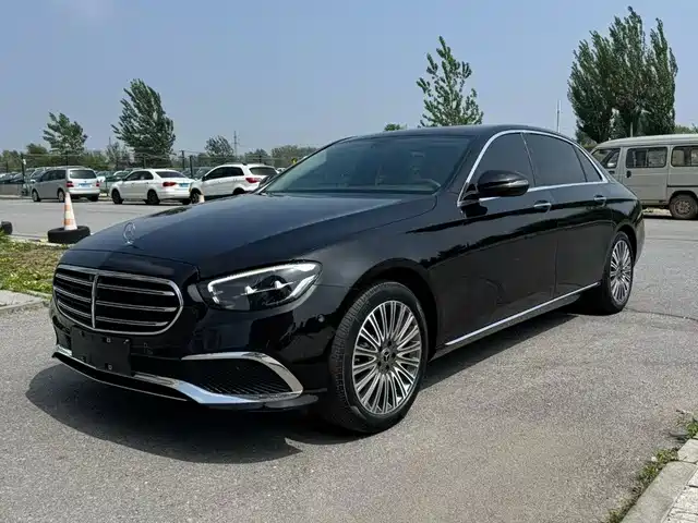 Mercedes-Benz E-Class 2023