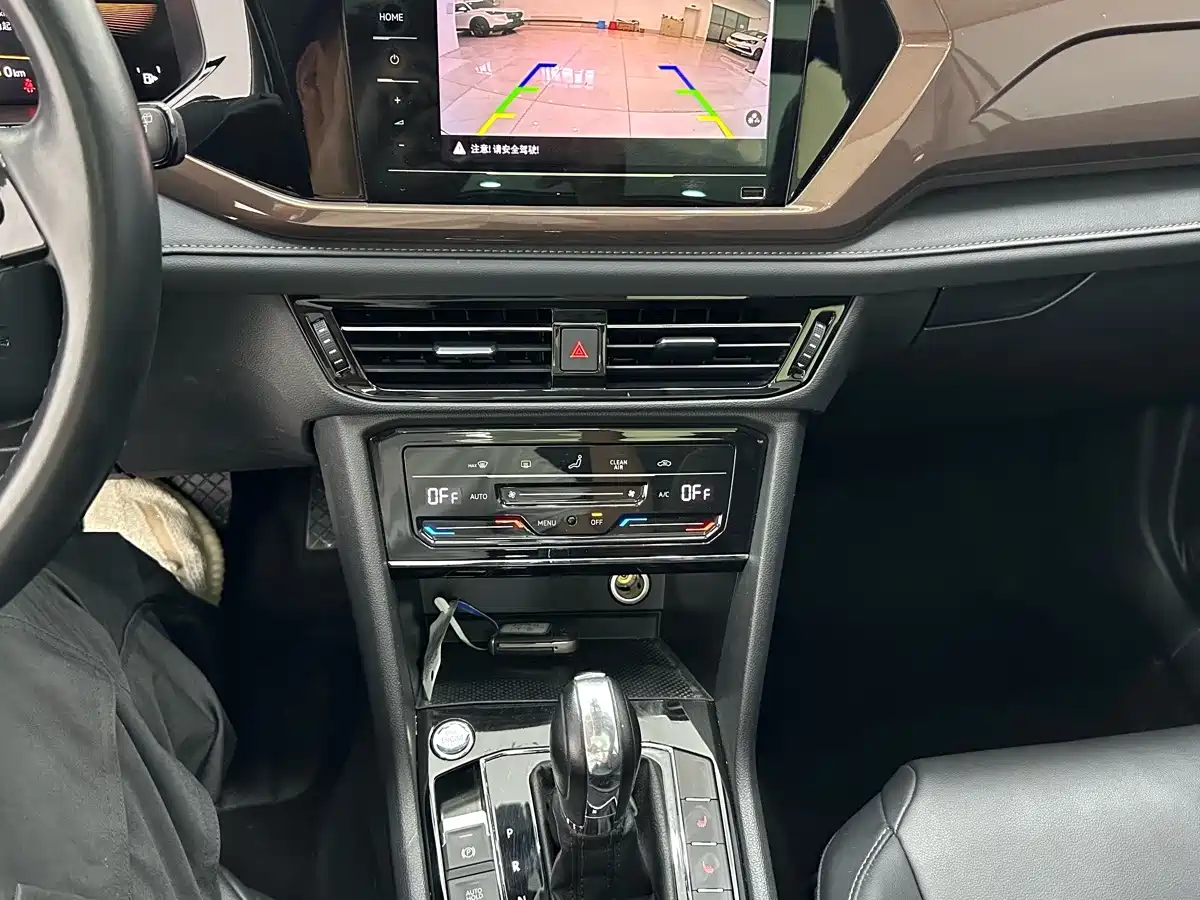 Volkswagen Tharu, миниатюра 14