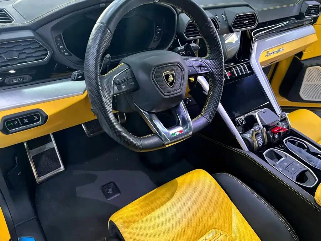 Фото 7 - Lamborghini Urus