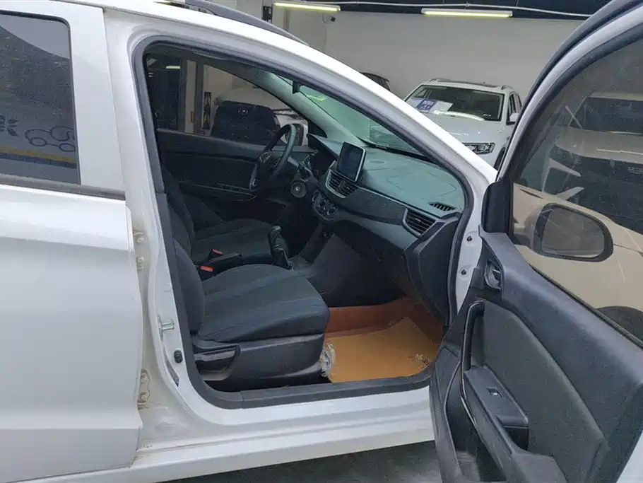 Baojun 310 2021 2020 1.2L Manual Comfort Edition
