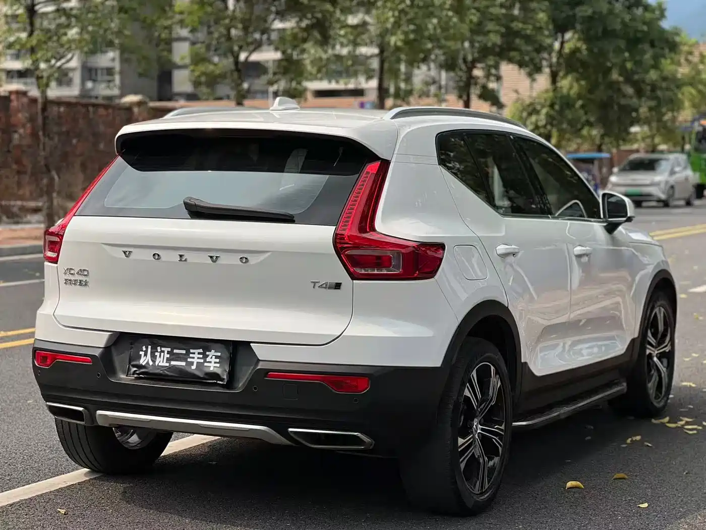Фото 4 - Volvo XC40
