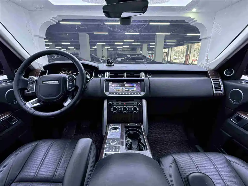 Land Rover Range Rover 2017 3.0 SC V6 Vogue LWB (Long Wheelbase) фото 13