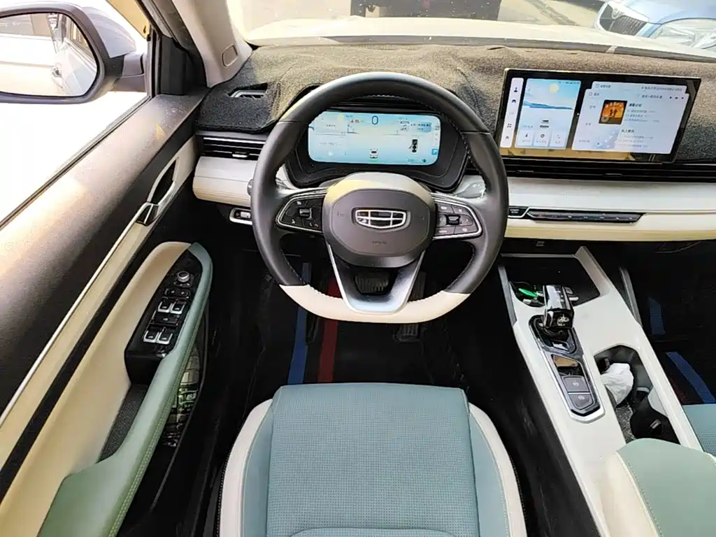 Geely Emgrand L HiP 2024 2022 1.5TD-DHT Pro 100KM Super Swift