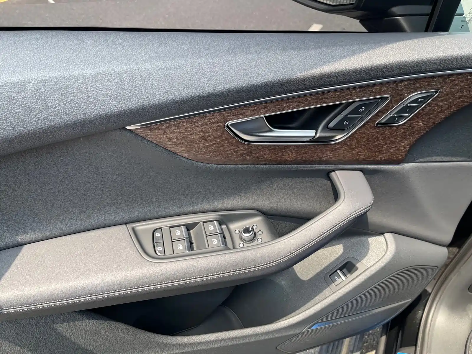 Photo 9 - Audi Q7