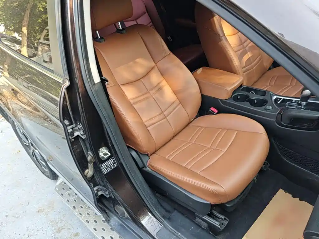 Dongfeng Fengdu MX5 2017 2016 2.0L Automatic Flagship Edition