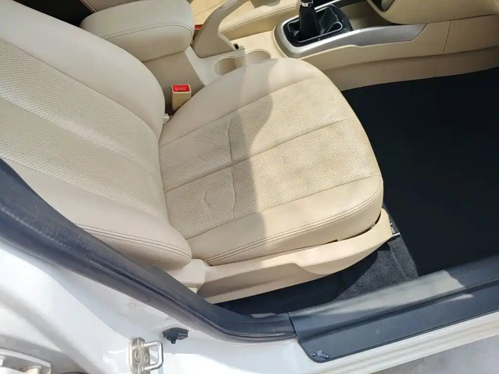 Changan Eado 2015 2015 1.6L Manual Elite (China IV)