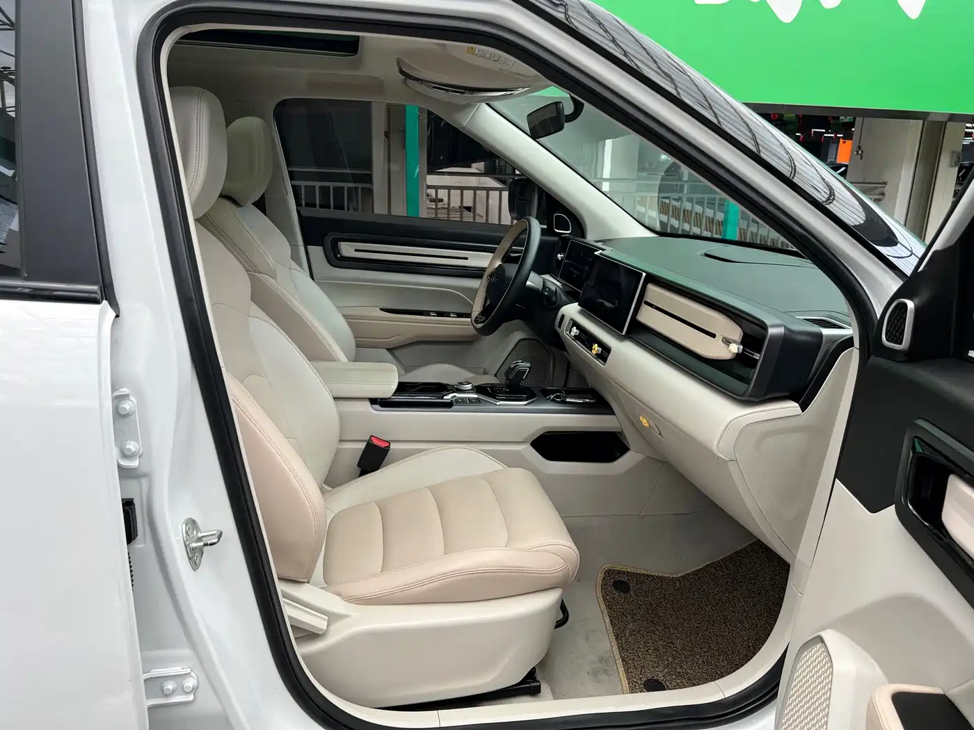 Geely ICON 2022 2023 Model 1.5TD Chocolate Deluxe Edition
