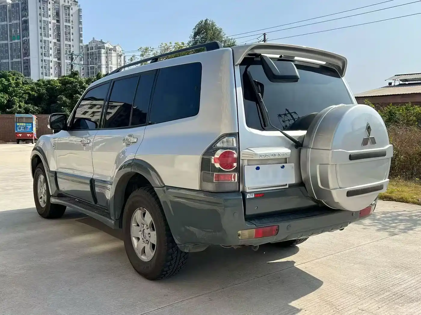 Mitsubishi Pajero 2011 Mitsubishi Pajero V73 3.0L AT GLS фото 8