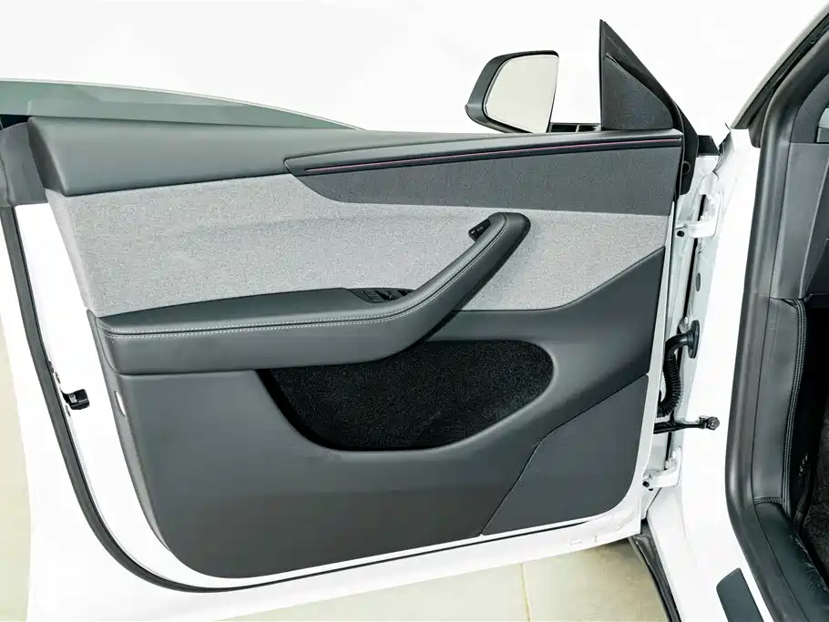 Tesla Model Y 2026 2026 Rear-Wheel Drive