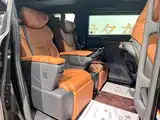 Photo 11 - Toyota Alphard
