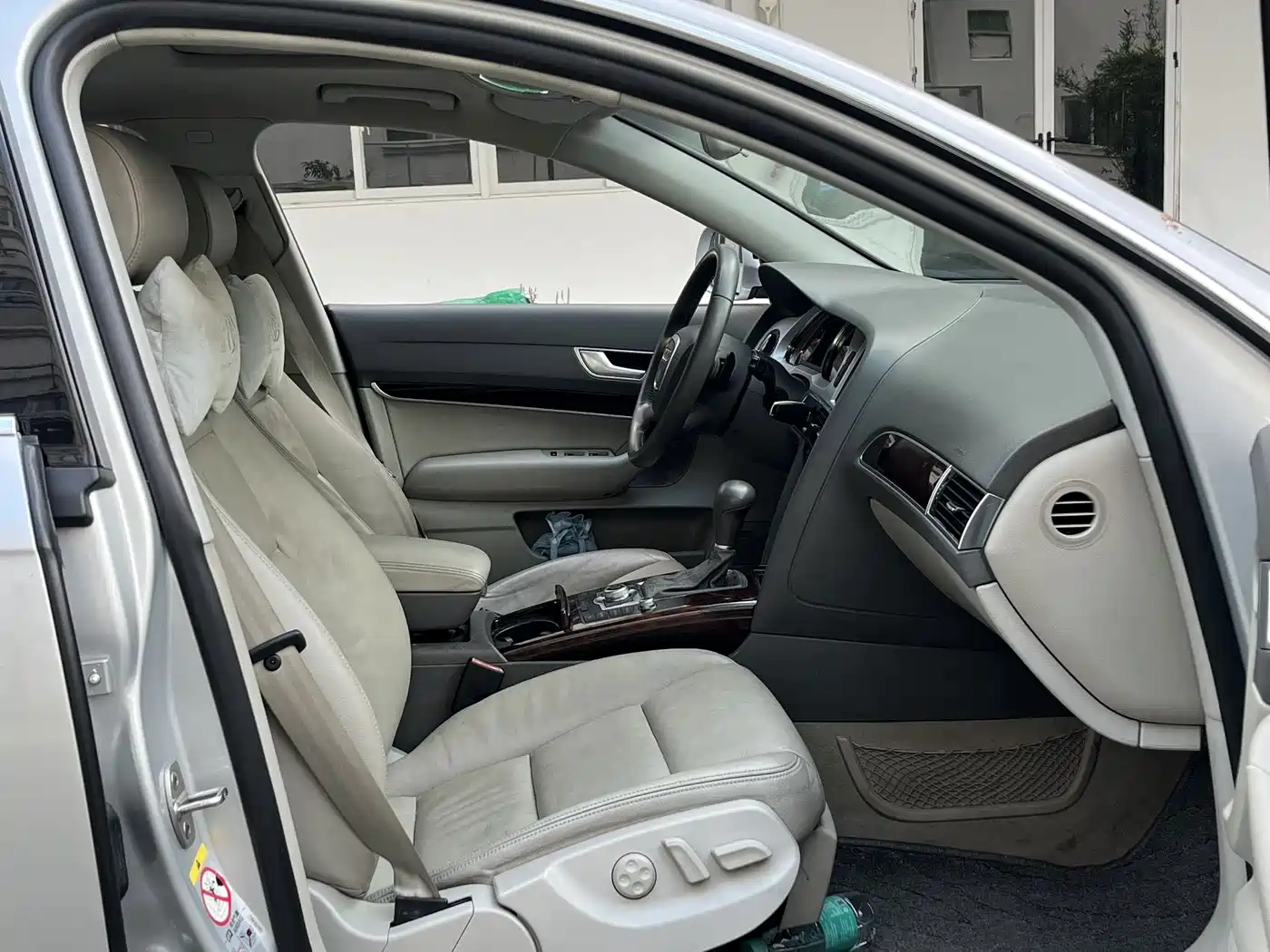 Audi A6L 2009 2010 2.4L Comfort