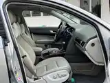 Фото 11 - Audi A6L