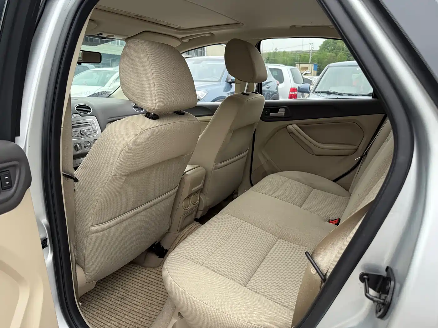 Ford Focus 2010 2009 Model Hatchback 1.8L Automatic Fashion