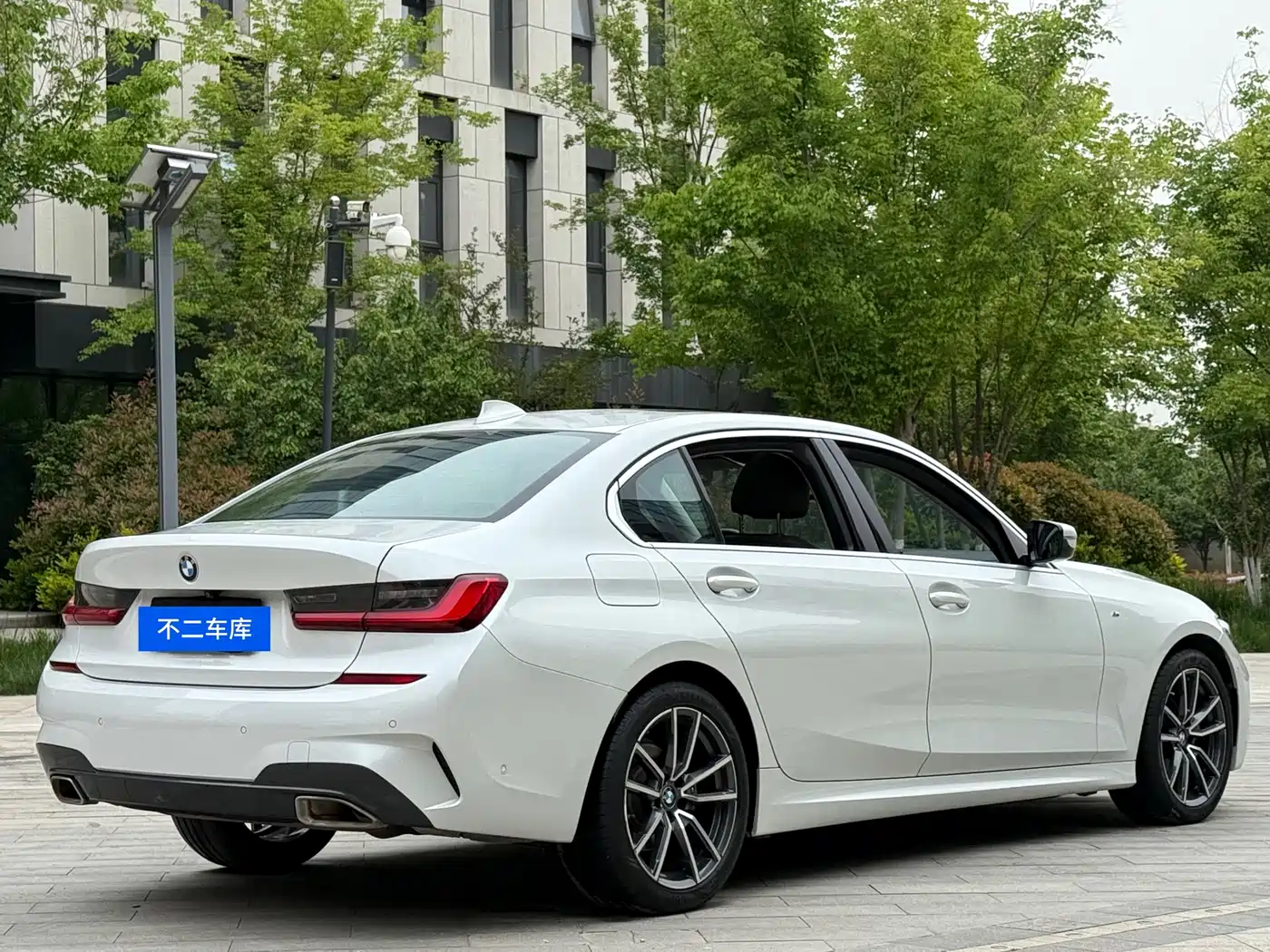 BMW 3 Series 2020 320Li M Sport Package фото 30
